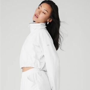 Alo Yoga Cropped 1/4 Zip Alumni Pullover, white, small